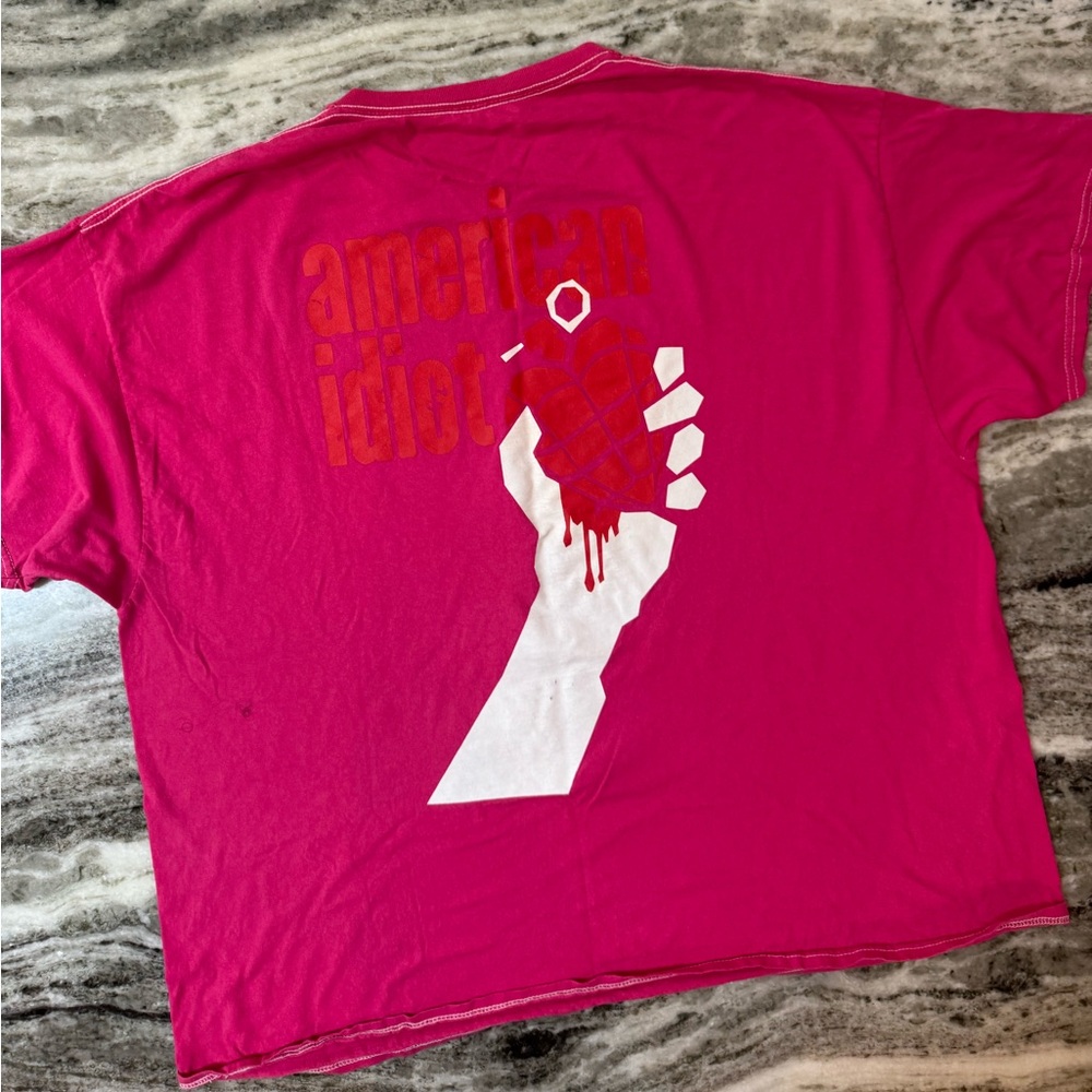 Green Day Pink Graphic Oversized T-Shirt with White and Red Design Size XL